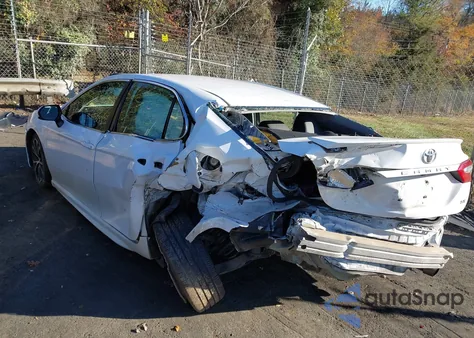 2018 Toyota Camry Se z USA, uszkodzony, nr VIN 4T1B11HK3JU557444